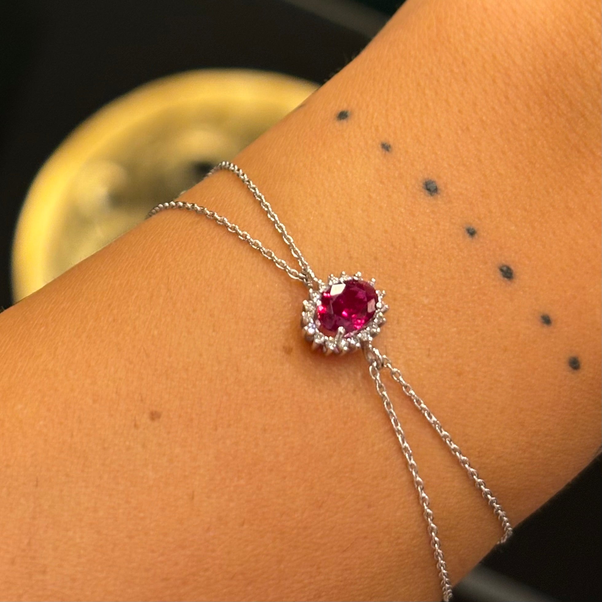 Рубинена гривна от бяло злато с диаманти с двойна златна верижка 0.96 карата